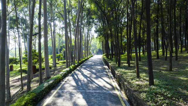 石巖湖溫泉渡假村