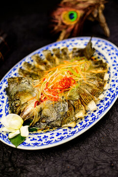 清蒸鱸魚