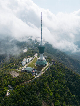 深圳梧桐山電視塔云海城市風(fēng)光