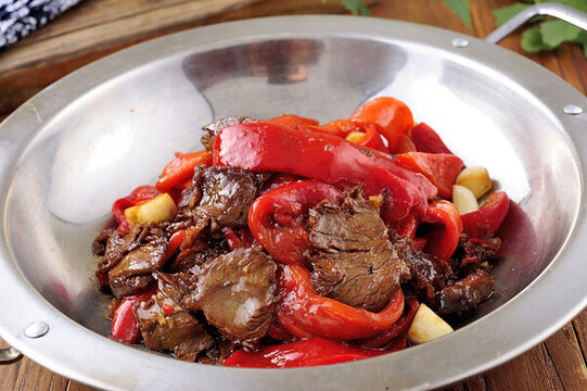 燒辣椒鹵牛肉
