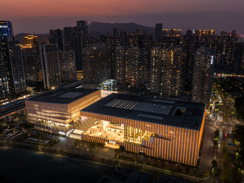 龍華兩館