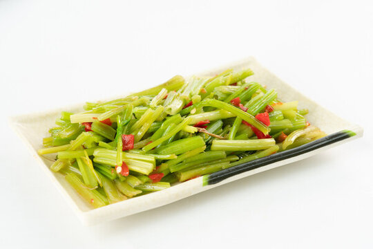 芹菜炒尖椒