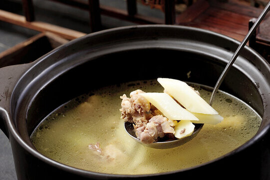 鐵棍淮山土雞湯