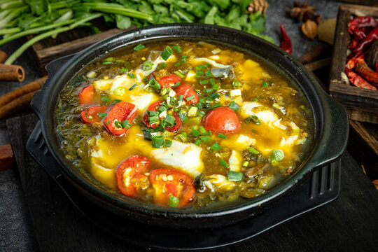 砂鍋酸菜魚(yú)