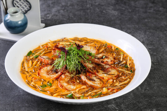 黑胡椒豆面燒斑節(jié)蝦