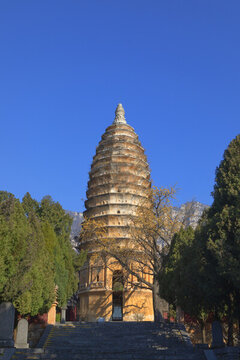嵩岳寺塔