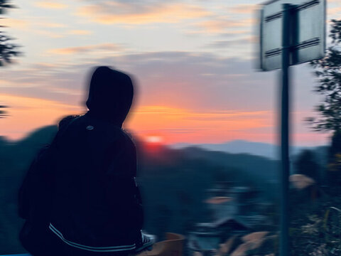 夕陽(yáng)