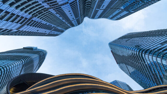 城市高楼天空科技感城市背景