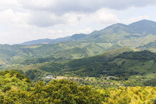 綠樹(shù)青山高清大圖