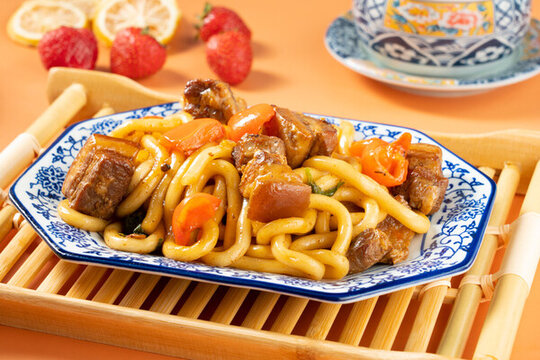 紅燒肉土豆粉