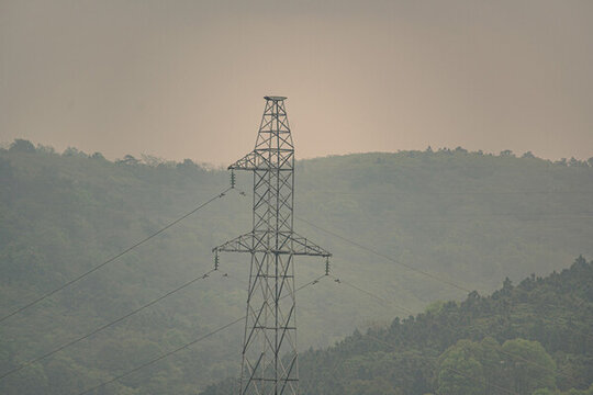 高山電力塔