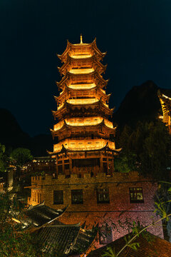 峰林布依景區(qū)夜景