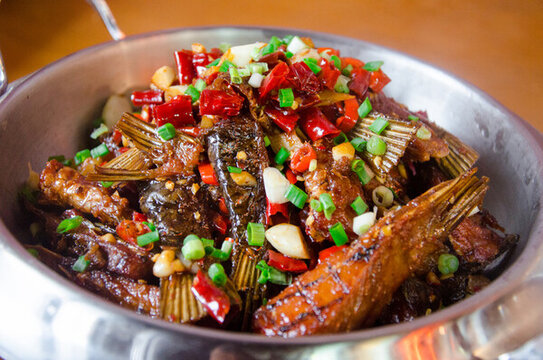 干鍋臘魚(yú)尾