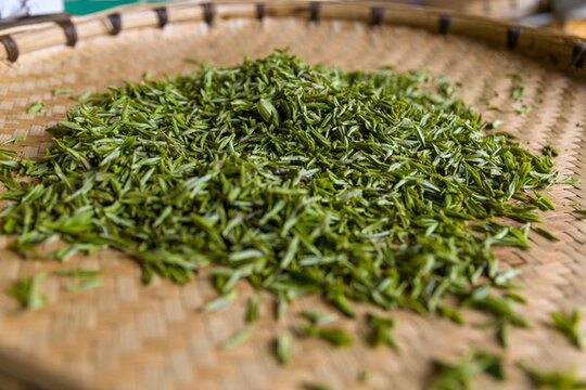手工茶葉炒茶鐵砂鍋制茶