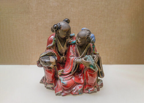 石灣窯石榴紅釉和合二仙像