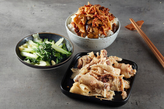 手撕雞香菇肉絲飯