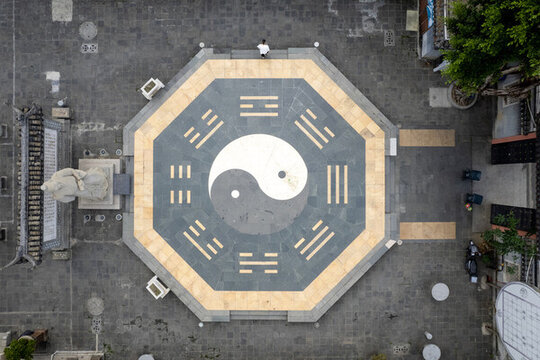 航拍萬景樓廣場八卦圖