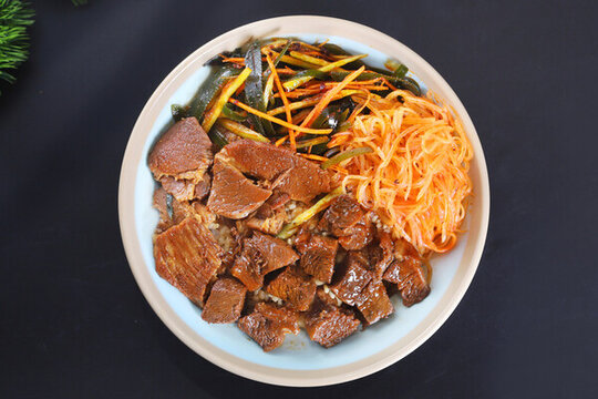 牛肉香肉飯