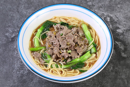 鮮牛肉面條