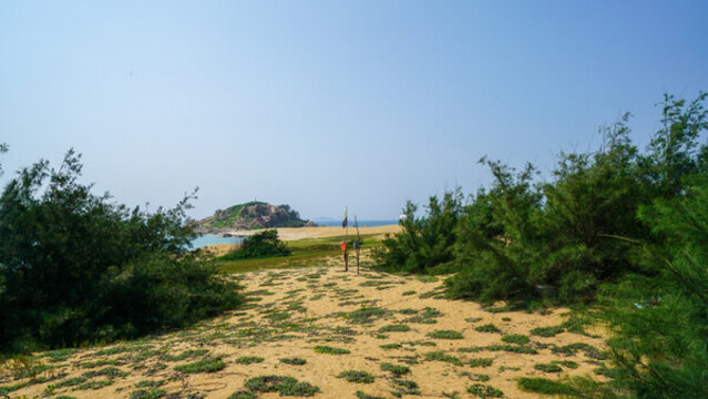 海南海邊礁石