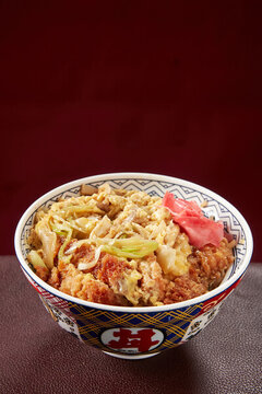 豬排雞蛋蓋飯