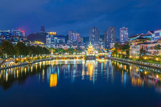 貴陽(yáng)甲秀樓夜景