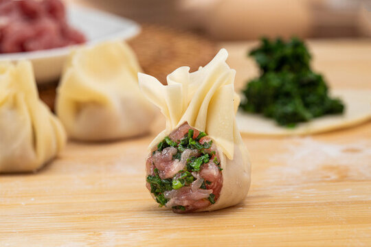 薺菜鮮肉云吞