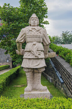 寧海城明軍帶刀士兵立式雕塑