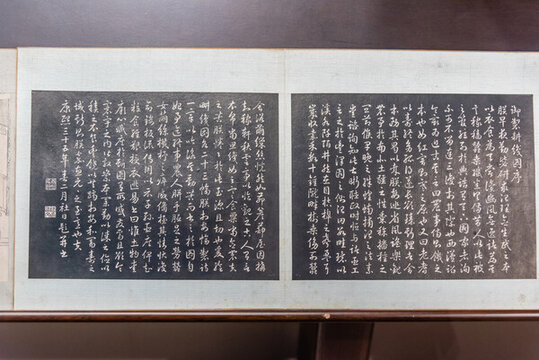 清代紙本墨拓耕織圖冊頁