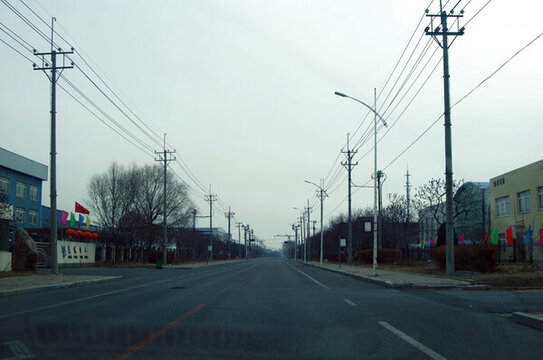 營口開發(fā)區(qū)廠區(qū)公路街景