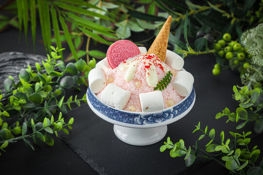 綿綿草莓雪山冰