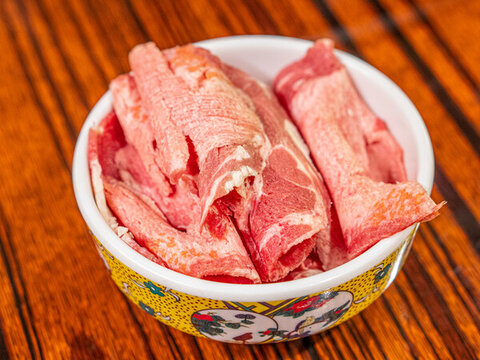 鮮切羊肉卷