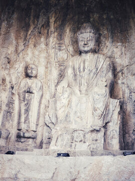 洛陽(yáng)龍門石窟大佛