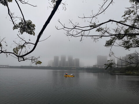 湛江陰雨天風(fēng)景