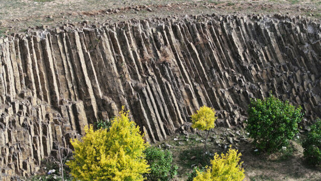 內(nèi)蒙古力腦包火山石柱群
