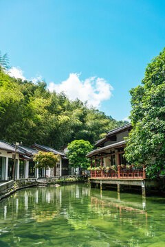 白墻青瓦中式建筑