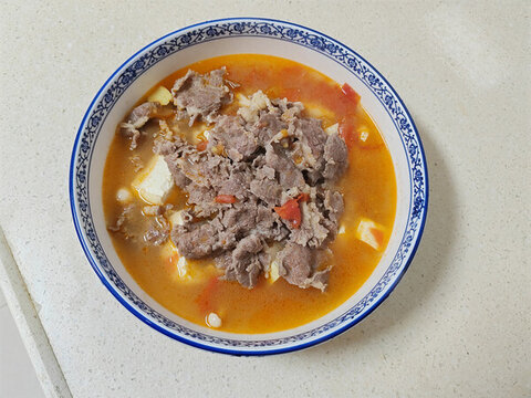 酸湯肥牛