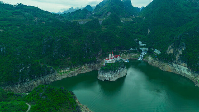 興義萬峰湖吉隆堡