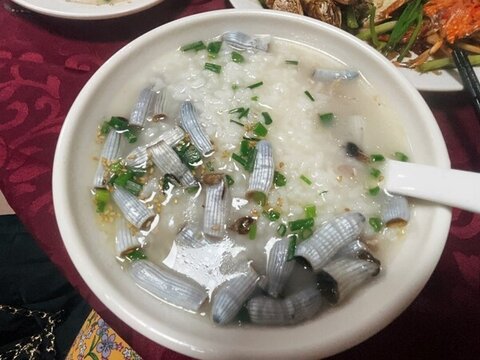 廣東陽(yáng)江海鮮泥蟲(chóng)粥