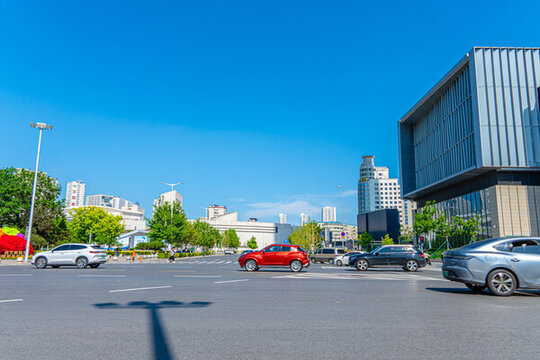 沈陽藍(lán)天建筑市政府廣場