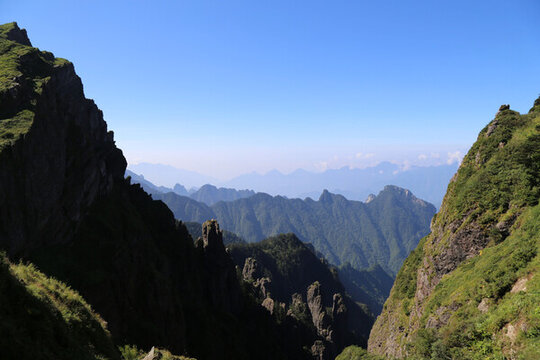 神農(nóng)架峽谷