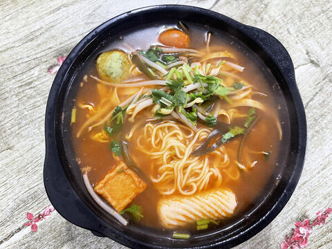 酸辣泡面