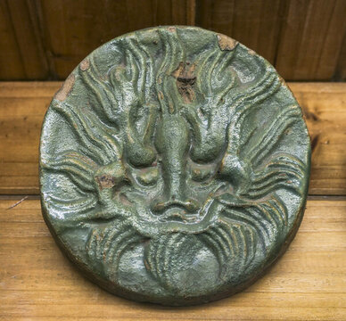 龍紋瓦當(dāng)
