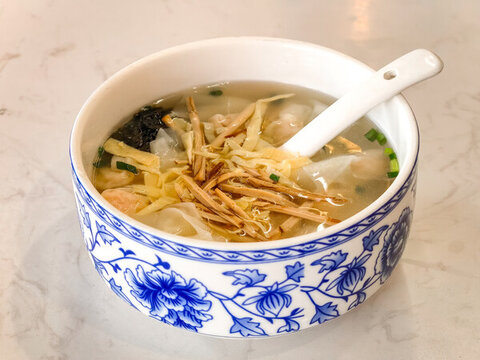紫菜蛋皮小餛飩