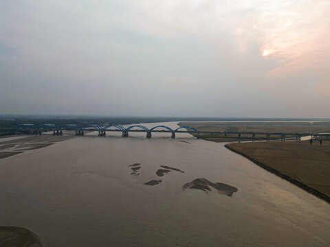 鄭濟(jì)鐵路大橋