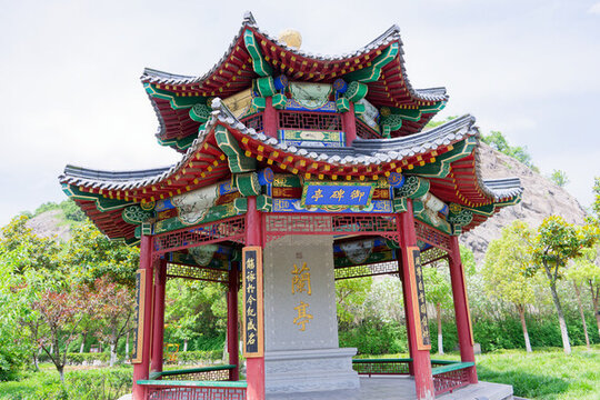 新圓明園亭臺(tái)樓閣