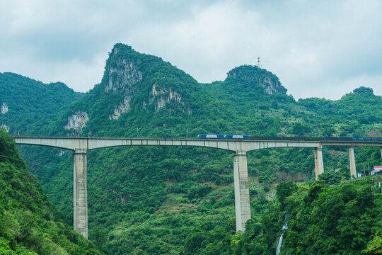 貴州興義清水河峽谷