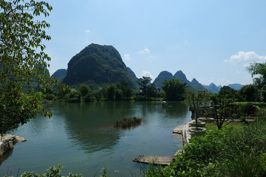 陽(yáng)朔遇龍河