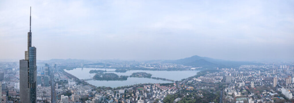 中國(guó)江蘇南京地標(biāo)與玄武湖航拍