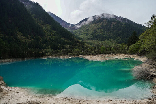 高山湖